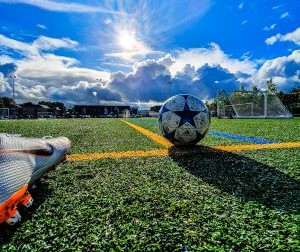 Behind every play, every victory, and every legend, there are numbers that tell stories. Statistics, records, and histories reflect the greatness of football: unforgettable goals, epic matches, and feats that have been etched in history forever.Analyzing football data is to relive every key moment, understand the evolution of teams, and discover how strategy and talent translate into results. Because in this sport, numbers don't just measure performance… they also preserve the memory of passion.