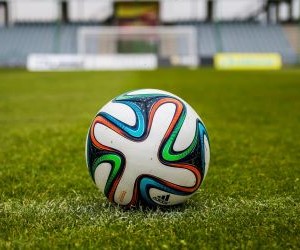 Behind every play, every victory, and every legend, there are numbers that tell stories. Statistics, records, and histories reflect the greatness of football: unforgettable goals, epic matches, and feats that have been etched in history forever.Analyzing football data is to relive every key moment, understand the evolution of teams, and discover how strategy and talent translate into results. Because in this sport, numbers don't just measure performance… they also preserve the memory of passion.