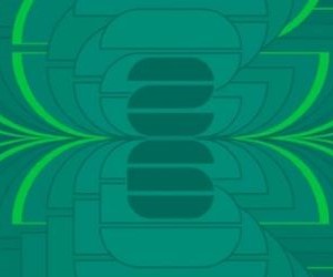 Fotbollsvärlden surrar av förväntan. VM 2026 närmar sig snabbt, och landslagen kämpar för sin plats i den största turneringen, där varje match definierar miljontals fans drömmar och förhoppningar.Med tre värdländer – USA, Mexiko och Kanada – lovar denna upplaga att bli historisk: fler lag, fler mål och en unik global upplevelse. Tränare finjusterar sina strategier, och spelare kämpar om sin biljett till den mest efterlängtade turneringen.Nedräkningen har börjat. Bollen är på väg att rulla, och hela världen väntar på det ögonblick då ett nytt kapitel börjar.VM är nästan här ... och passionen är påtaglig.