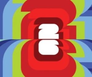 Fotbollsvärlden surrar av förväntan. VM 2026 närmar sig snabbt, och landslagen kämpar för sin plats i den största turneringen, där varje match definierar miljontals fans drömmar och förhoppningar.Med tre värdländer – USA, Mexiko och Kanada – lovar denna upplaga att bli historisk: fler lag, fler mål och en unik global upplevelse. Tränare finjusterar sina strategier, och spelare kämpar om sin biljett till den mest efterlängtade turneringen.Nedräkningen har börjat. Bollen är på väg att rulla, och hela världen väntar på det ögonblick då ett nytt kapitel börjar.VM är nästan här ... och passionen är påtaglig.